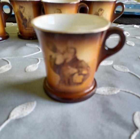 Warwick Pitcher with Cups - Picture 7 of 14